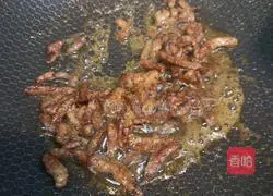 Illustration of home-style fried beans with shredded potatoes 9