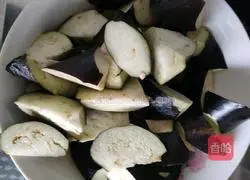 Illustration of how to make Di San Xian 1