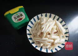 Illustration of how to make soy-flavored king oyster mushrooms 1