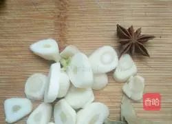 Illustration of how to stew the four treasures (mushrooms, fungus, yellow flowers and yuba) 3