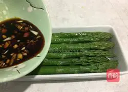 Illustration of how to make asparagus with oil 4