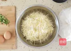 Illustration of how to make potato cakes 1
