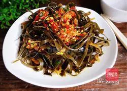 Illustration of how to make cold kelp shreds 13