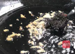 Illustration of how to make tofu skin with sauce 6