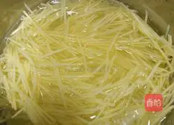 Hot and sour potatoes Illustration of how to make silk 2