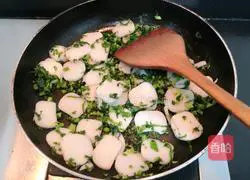 Illustration of how to make fried rice cakes with radish tassels 14