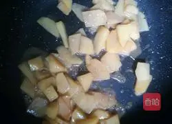 Illustration of how to make sauce-flavored potato chips 10