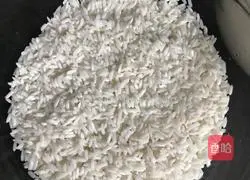 Coir raincoat balls - Illustrations of how to make family reunion and happiness 4