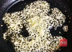 Illustration of how to make garlic snow peas 6