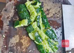 Illustration of how to make cold yuba and cucumber 3