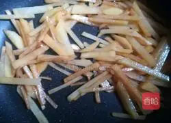 Illustration of how to make fried shredded potatoes 6
