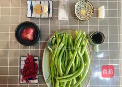 Illustration of how to make stir-fried beans 1