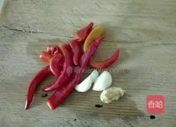 Illustration of how to make spicy cold kelp 3