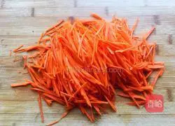 Illustration of how to make shredded garlic and carrots 5