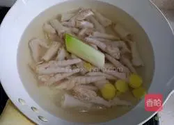 Lemon Pickled Pepper Chicken Feet Recipe Illustration 2