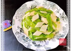 Illustration of how to make fried yam with snow peas 8