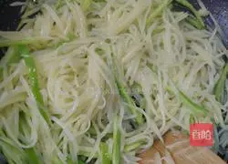 Green pepper and potato shreds (simplified version) recipe 5
