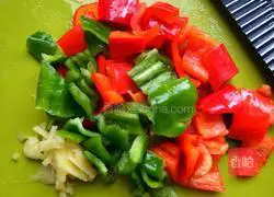 Illustration of how to make fried yam with fungus 4