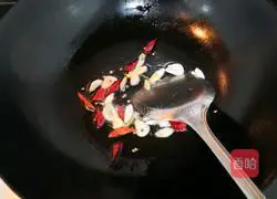 Illustration of how to make spicy stir-fried kale 8