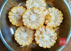 Illustration of how to make salt and pepper corn 1