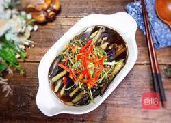 Illustration of steamed eggplant with perilla and garlic paste 13