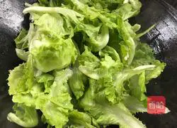 Illustration of how to make lettuce mixed with chili sauce 8