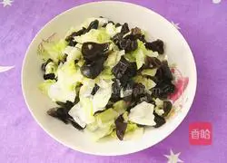 Illustration of how to make fried fungus with cabbage 12