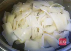 Hot and Sour Konjac Recipe Illustration 5