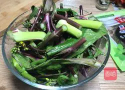 Illustration of how to make spicy red cabbage moss 1