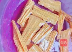 Illustration of how to make cold yuba and cucumber 2