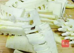 Illustration of braised bamboo shoots in oil 2