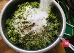 Illustration of how to make pickled chive flowers 4