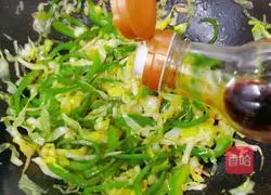 Illustration of how to make stir-fried cabbage and pepper 9