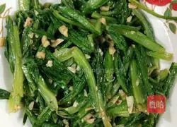 Illustration of how to make garlic lettuce 4