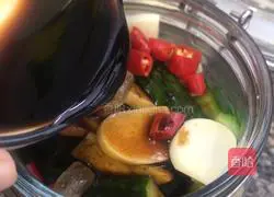 Illustration of how to make crispy and sour pickled cucumbers 6