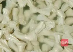 Illustration of how to make cold bean knots 8