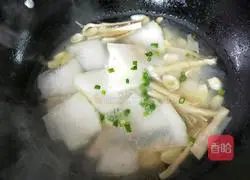 Lily, green bamboo shoots and winter melon soup recipe 5