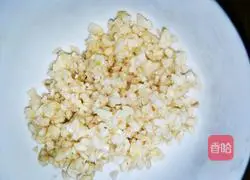 Garlic Okra Recipe Illustration 3