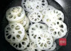 Illustration of how to make rouge lotus root slices 4