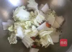 Illustration of how to make fried fungus with cabbage 5