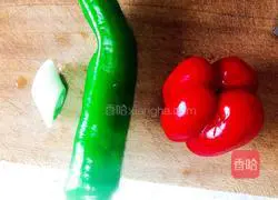 Illustration of how to make fried fungus with double pepper 2