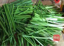 Illustration of how to make fried leeks with red pepper 2