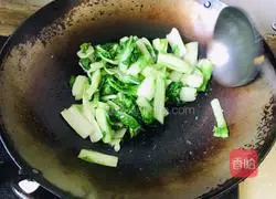 Illustration of how to make garlic cabbage 7
