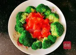 Illustration of how to make steamed tomatoes with broccoli 6