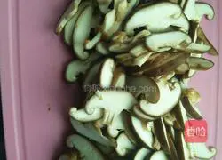 Illustration of the baby version of shiitake mushroom powder 2