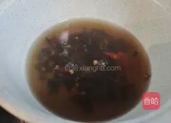 Illustration of how to make black beans, mushrooms and rapeseed 3