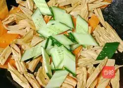 Illustration of how to stir-fry yuba and carrots 13