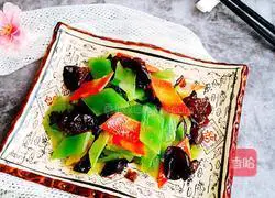 Illustration of how to stir-fry lettuce with black fungus, carrot and lettuce 7