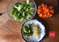 Illustration of how to cook soybeans and celery 4