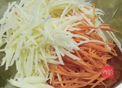 Illustration of how to make cold shredded potatoes 2
